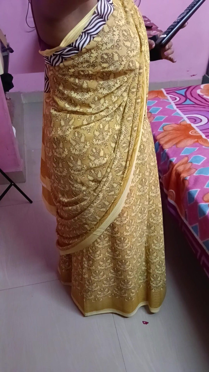 Reshmahotever: Tamil Hot Sari Dance