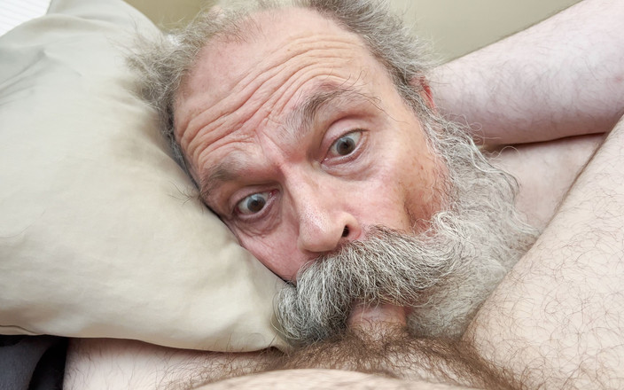 FuzzyBeardBoy: Gulletimin hemen aşağısı - baba büyük döl yutuyor