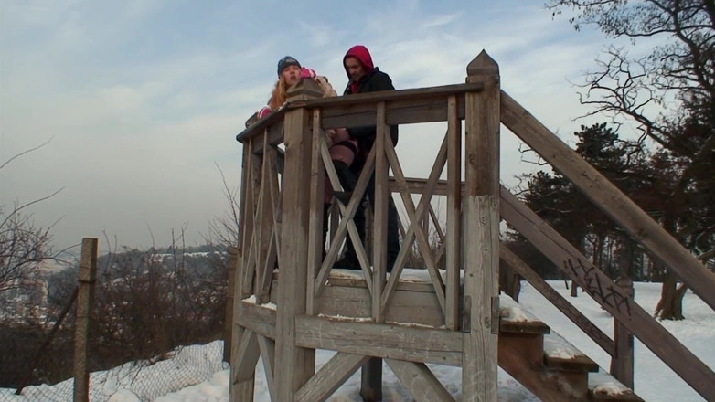 MILF stars: Una sventola scopa e succhia nella neve