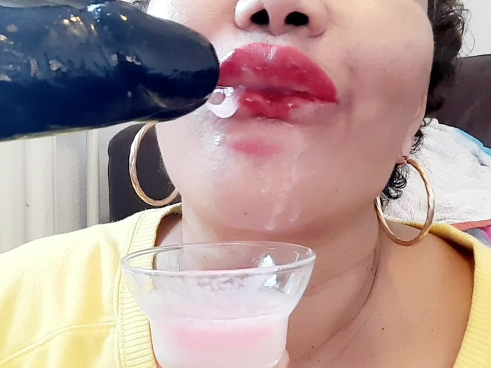 Sarah Fonteyna: 정액 삼키는 서비스를 제공하는 흑인녀