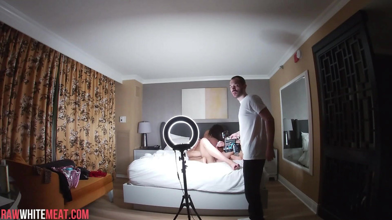 Raw White Meat: Biały kutas wyrywa duszę murzynki Super Model Bts