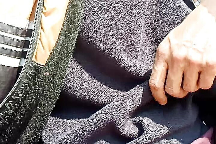 Gangbang straight: Alguém, pegue meu pênis na boca