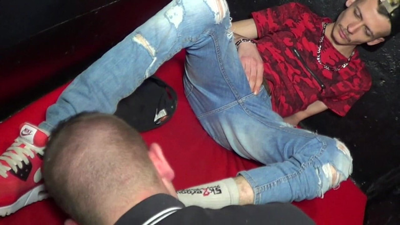 Sneaker gay: Bareback fuck with sneakers sniffing battle fight for 2 scally lads