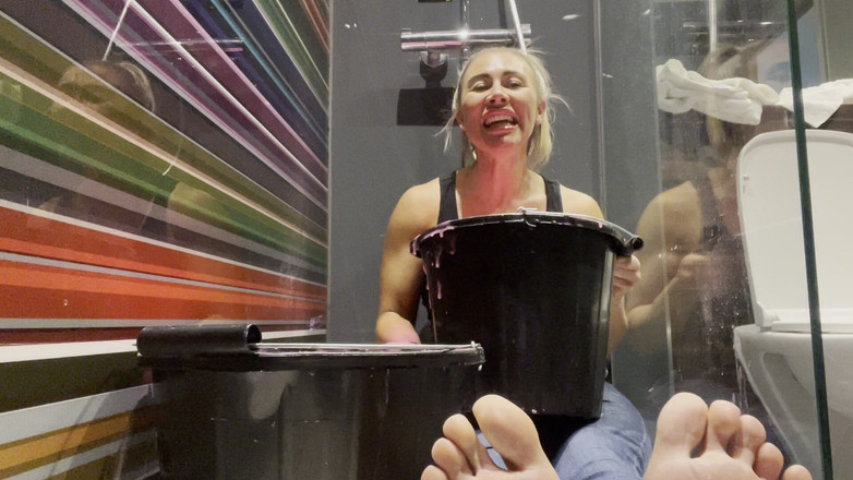 CALLIE ROKS: Callie wird rosa gung