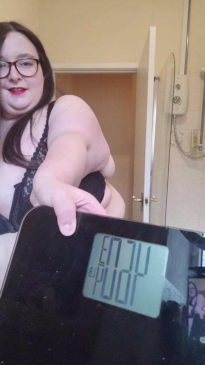 SSBBWLadyBrads: 2022년 11월 무게