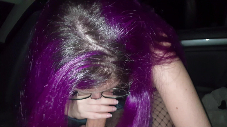 Nyx Scarlett: Pipe dans la voiture !