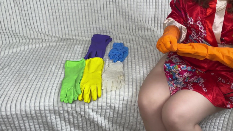 Cherryonthecake231: Trying on latex gloves - Different colors