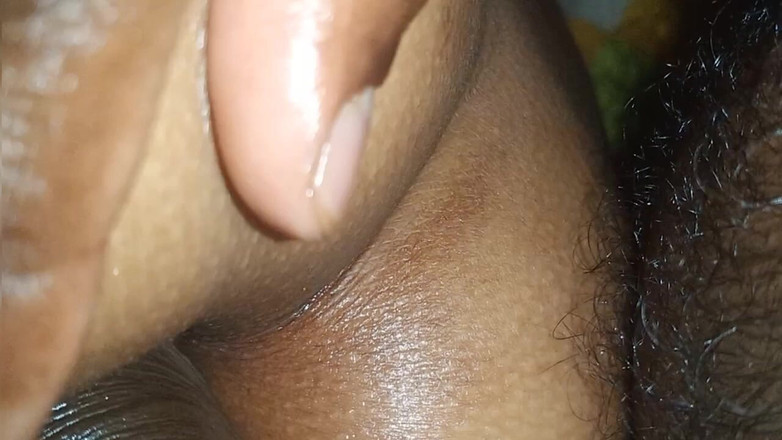 Desistar: Godi Bana kar apani 妻子 ko choda 病毒视频印度女人做爱