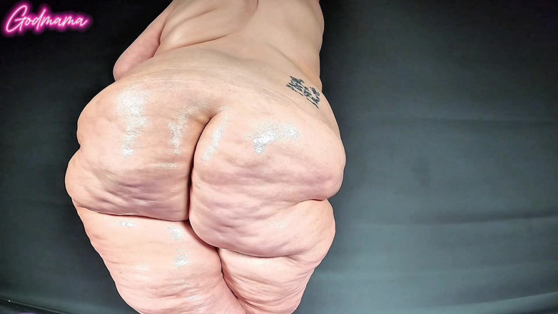 GODMAMA: Super Cellulite Ass