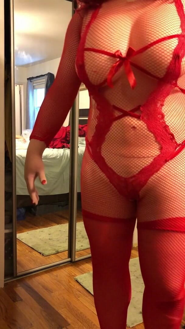 Deanna Doll: Deanna CD doll striptiz yapıyor - bölüm 1