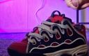 Sneakersmax98: Jugando con zapatillas osiris y semen dentro