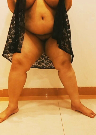 SameerPhunk: 인도 통통한 여친 점프, 트위킹과 슬로우 모션으로 그녀의 거대한 젖탱이를 흔들어