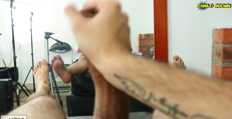 Camilo Brown: Mirror jerkoff với lượng tinh tốt sau một buổi biểu...