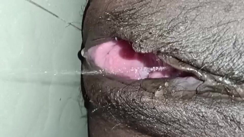 Xhtad studio: 德西泰米尔离婚熟女撒尿