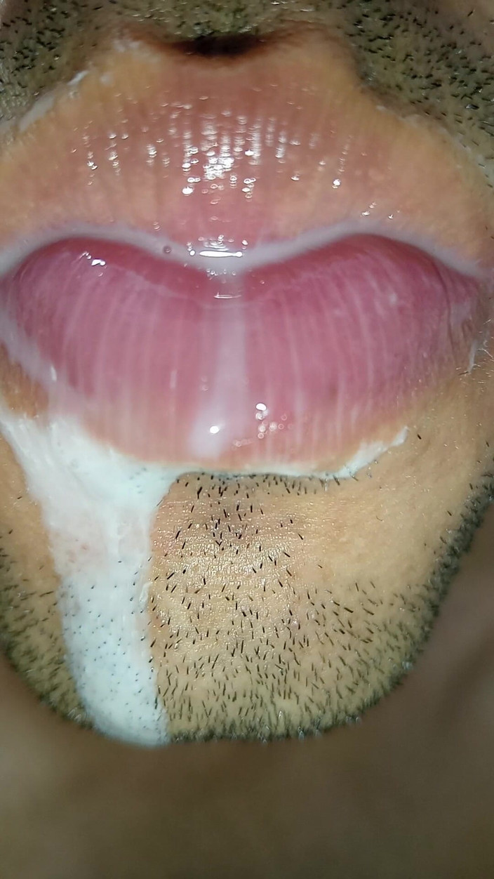 Rey rey: J’adore le sperme dans ma bouche, la langue longue, baiser,...