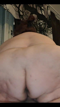 Moeilijk om een natte plek te vinden in ssbbw-poesje deel 2