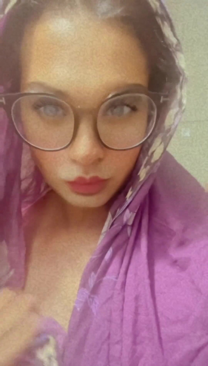 Apple00001: Cruce sensual | Crossdressing romántico | Solo con vestido femenino