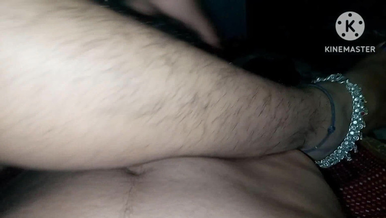 Amrita for you: Indický vesnický romantický sex s desi přítelkyní, celé hindské video