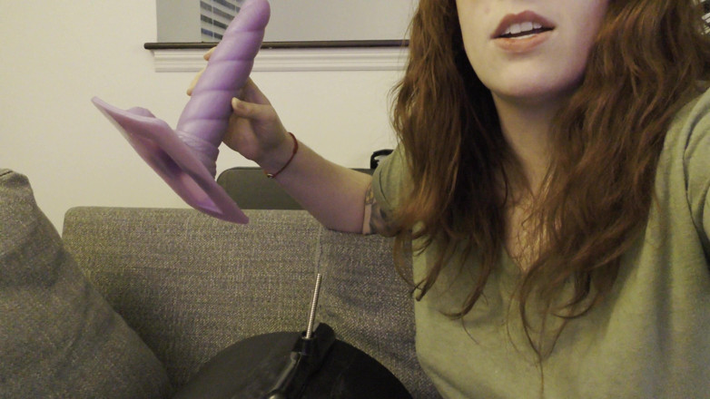 Lily O'Riley: NSFW Review of Motorbunny's Mystiker-Zubehör