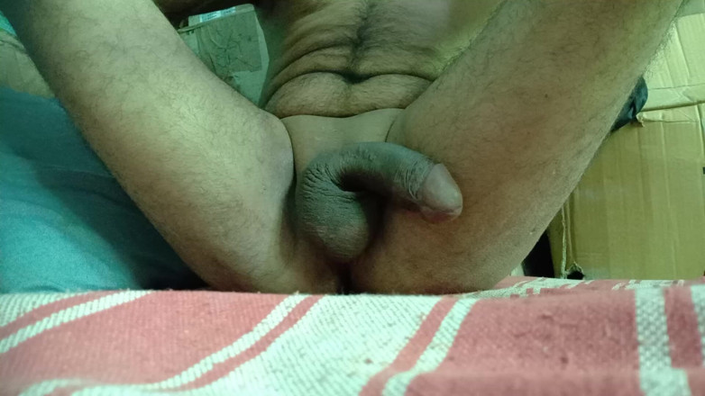 siyasingerporn: Lelaki ini sangat lapar untuk seks, dia memerlukan seorang wanita...