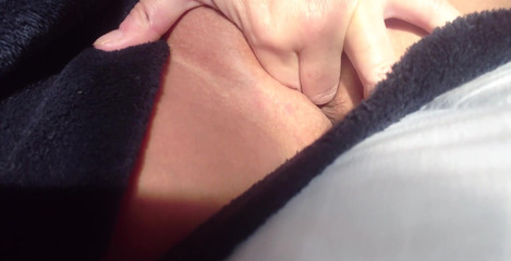 Natalie K: 今日のsefshot木曜日の最高の願いselfieポルノvidで私の粘着性のある濡れた朝の猫を指でクソ