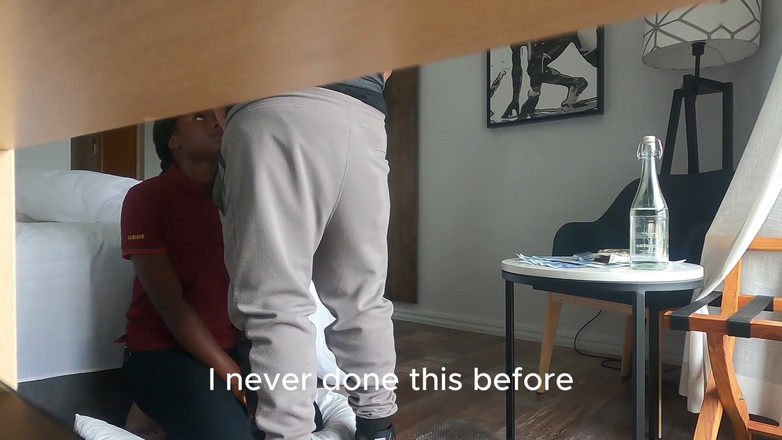 Slut me out: Squeze Ketat 18 Eboni Menjerit Semasa Kali Pertamanya. Pancutan Muka Besar