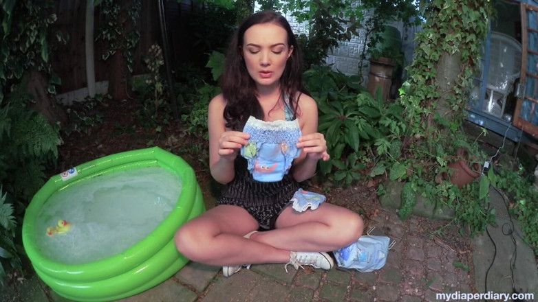 Faye Taylor: Swim Pants Chat