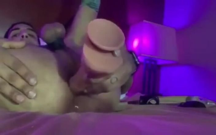 JimmyZDick: Bwc dildo fode twinks cu