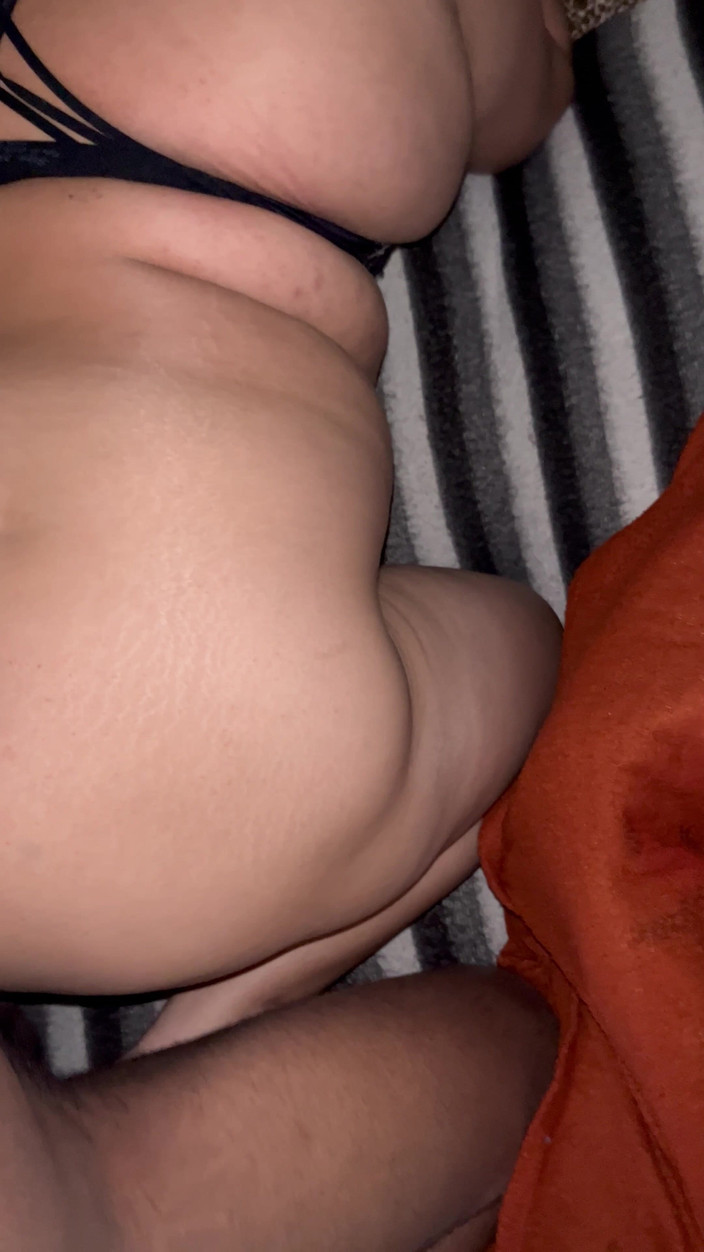 Catchybusty: Objevila svou každodenní závislost na šukání zezadu