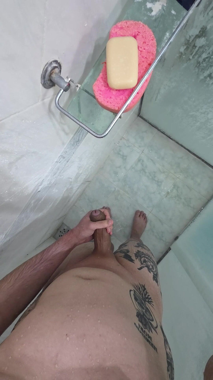Lkdick8: Jerking off to the Shower