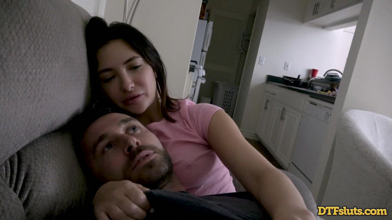 DTFSluts: James Deen is gepassioneerd door echte pornoactrice