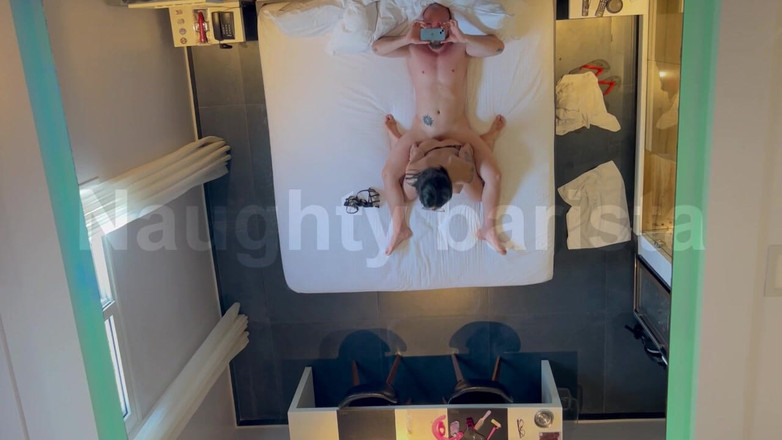 Naughty barista: Aku pergi ke motelku dan lanjut ngentot kontol cowok berotot...