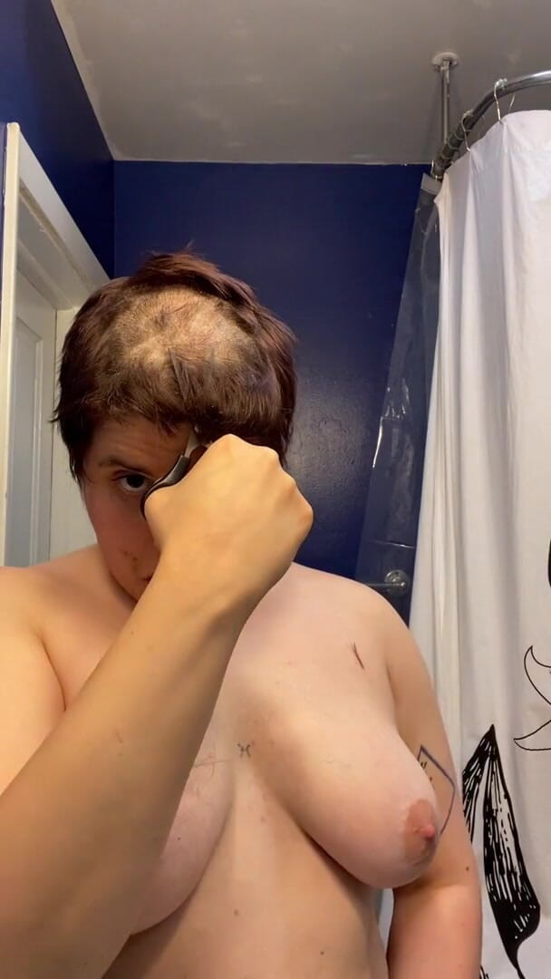 Adama Daat: Hairless whore: going completely bald and browless with a fetish...