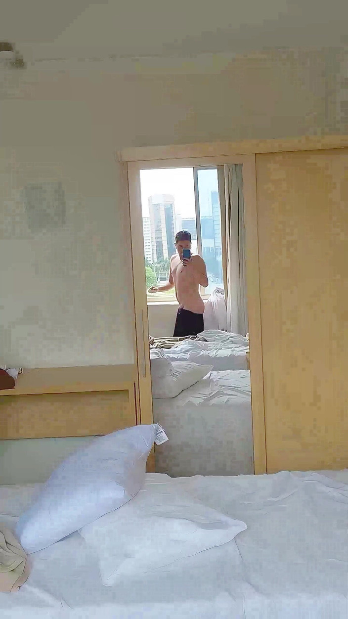 Marcosninfo: Я проснулась возбужденной и показала в постели