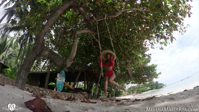Melena Tara: Sex on the Beach