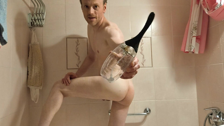 Lana Tuls Production: Lanatuls - Puta anal e prostituta testando automático anal enema cleaner