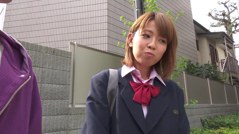 Caribbeancom: Japanese girl coming back from classes gets facialized and creampied...