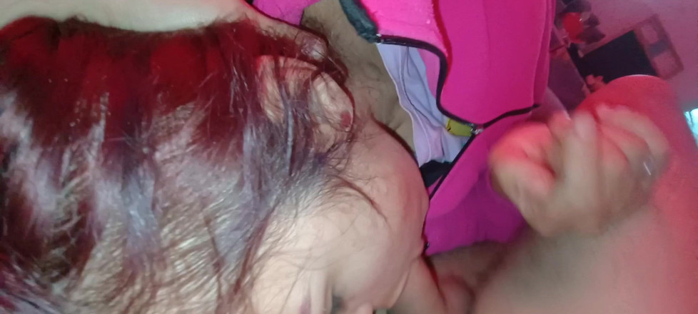 Ionut899: Chỉ cần thư giãn để tôi ép tinh dịch của bạn sâu...