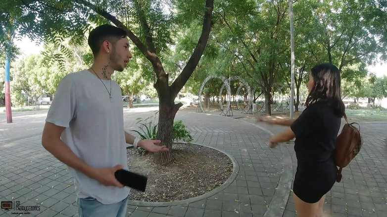 Vayolet: Mengongkek pepek adik tiri saya sehingga dia membuatkannya pancut - lucah...