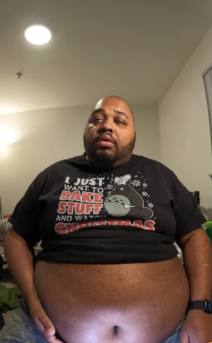 Blkhole420: 大肚子？