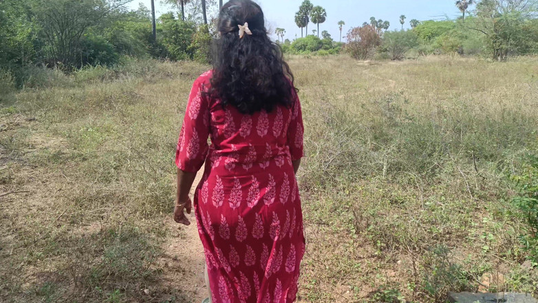 Palani69: Hospodyňka šuká venku