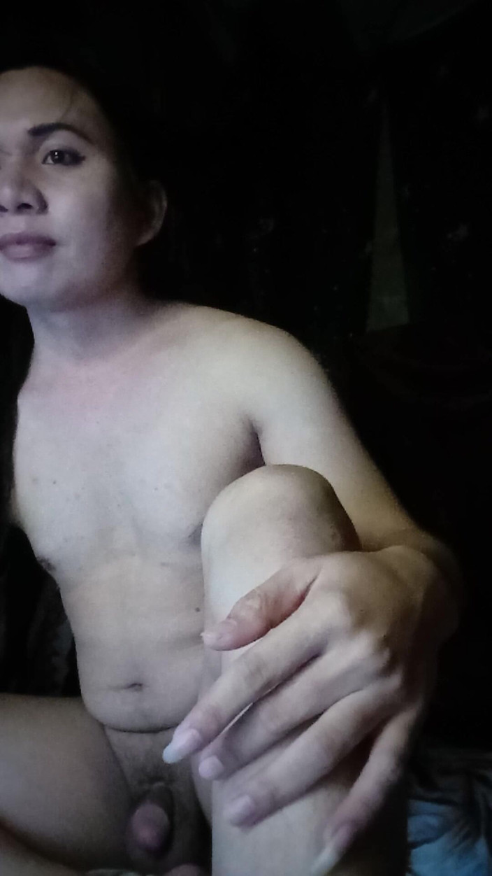 Reynaldo6: Now the Queen Should Go Outside but Still Wants to...