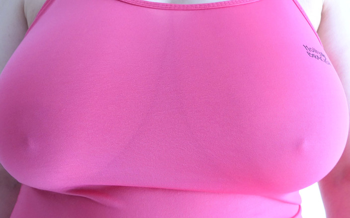 Bodybusty: Волосатая милфа с идеальными натуральными сиськами