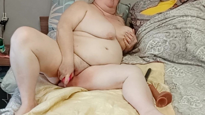 Zona901: Stepmom Fucks Her Meaty Pussy with Sex Toys to Orgasm