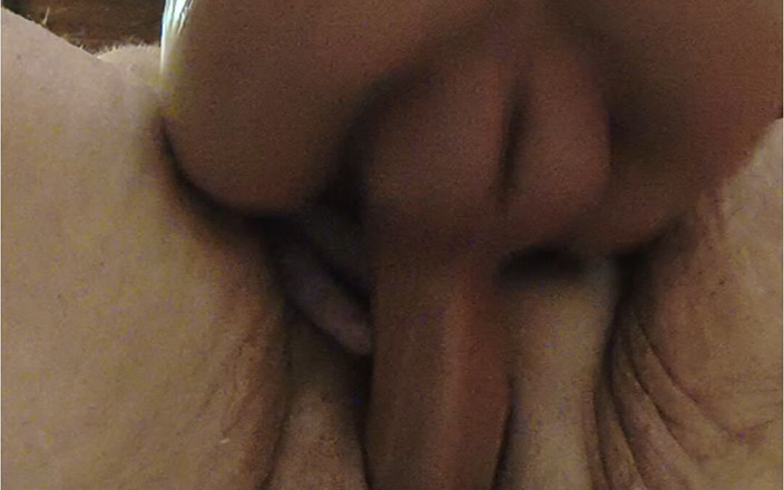 HerculesnVENUS: A Threesome at the Red Roof Gets Out of Hand...