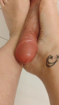 Dildo Footjob