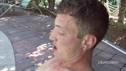 Slut twink used bareback by XXL cock: prosto jebanie dby gej w basenie