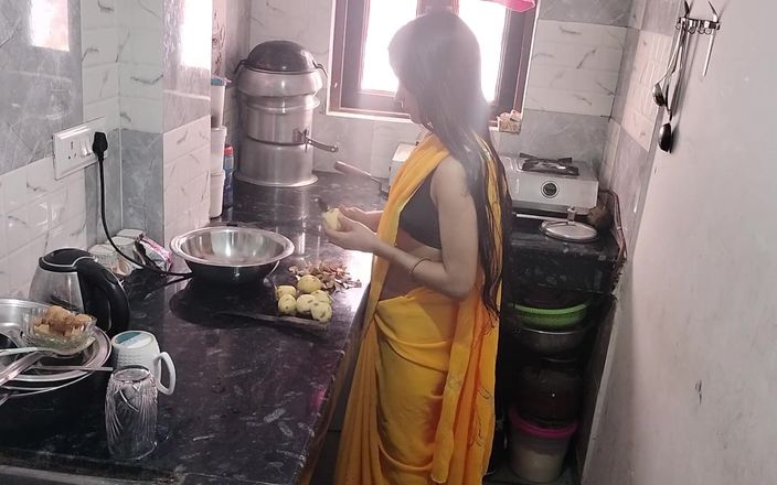 Shabnam Bhabhi: Indian Couple Hot Sex in Kitchen While Desi Wife Cooking...