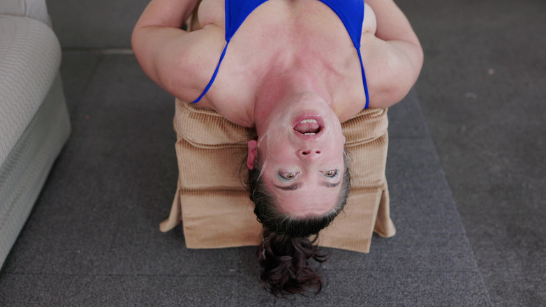 Sammi Starfish: Facefucked 妻子 - 射在喉咙里