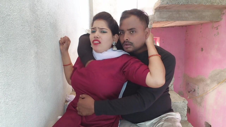 Sona bhabhi: Desi Indian College Couple Outdoor Sex Video